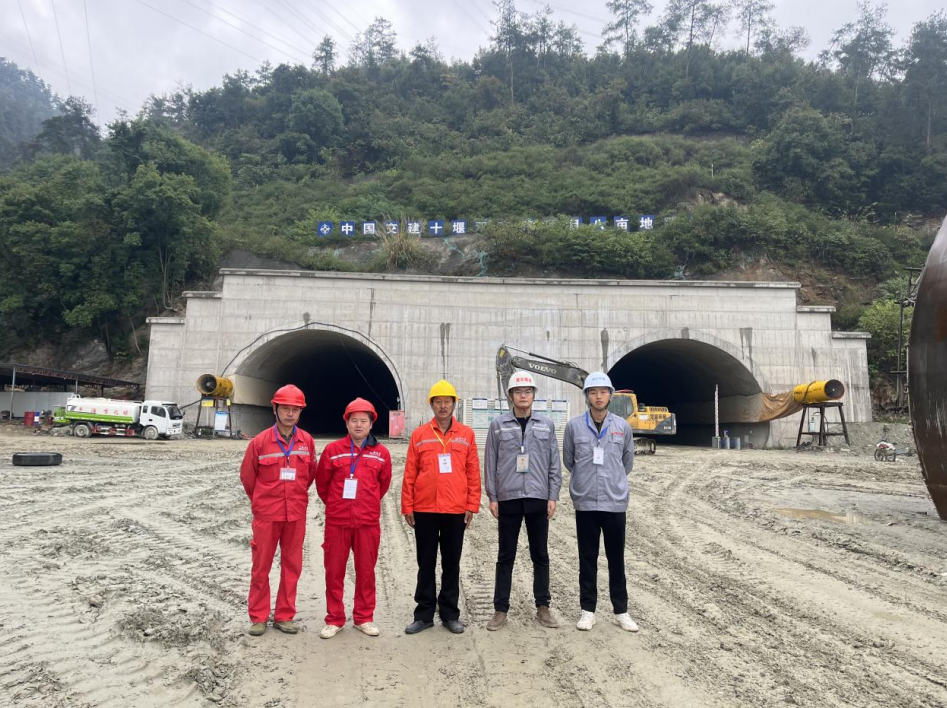 福银高速十堰西出口至汉十高铁十堰东站一级公路 （双高路）项目路基及隧道土石方爆破工程